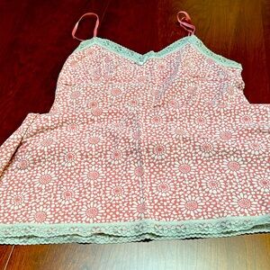 Women’s shortie nightgown